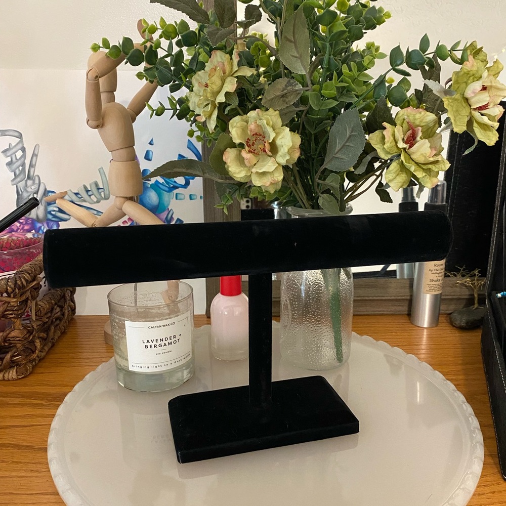 Black Velvet Bracelet Display 12”